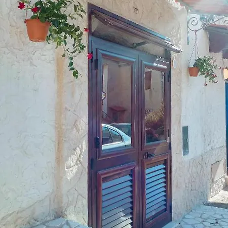 La Casarella 펜션 트로페아